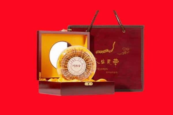 收购资讯:哈尔滨香坊区回收冬虫夏草是按克吗
